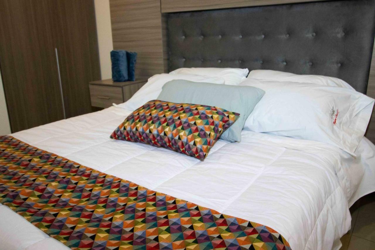 Hotel Madrid Plaza Colombia Екстер'єр фото